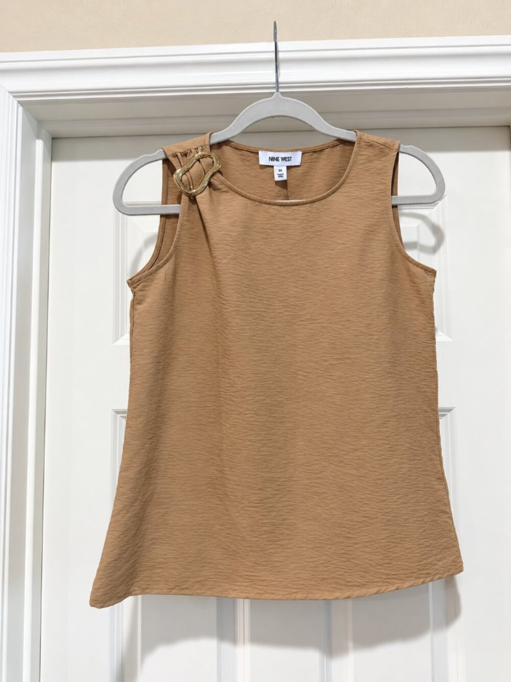 Nine West Tan Gold Buckle Sleeveless Top XS NWT